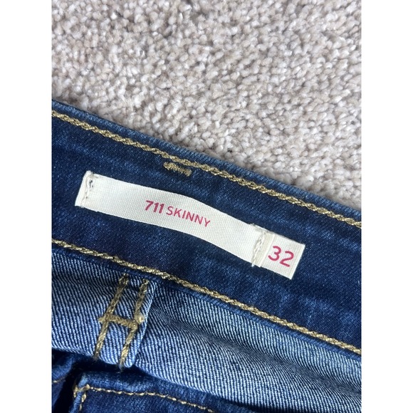Levi's 711 Skinny Jeans Womens Size 32 x 30 Dark Wash Denim‎ Modern Style - Picture 4 of 9